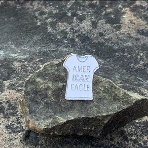 American Eagle T-Shirt Pin